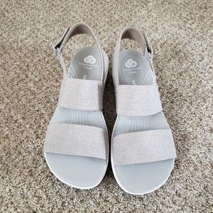 Beige wedge Clarks cloudsteppers sz6.5